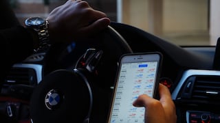 MTC: uno de cada cinco jóvenes que conduce usa el celular al volante en Lima Metropolitana
