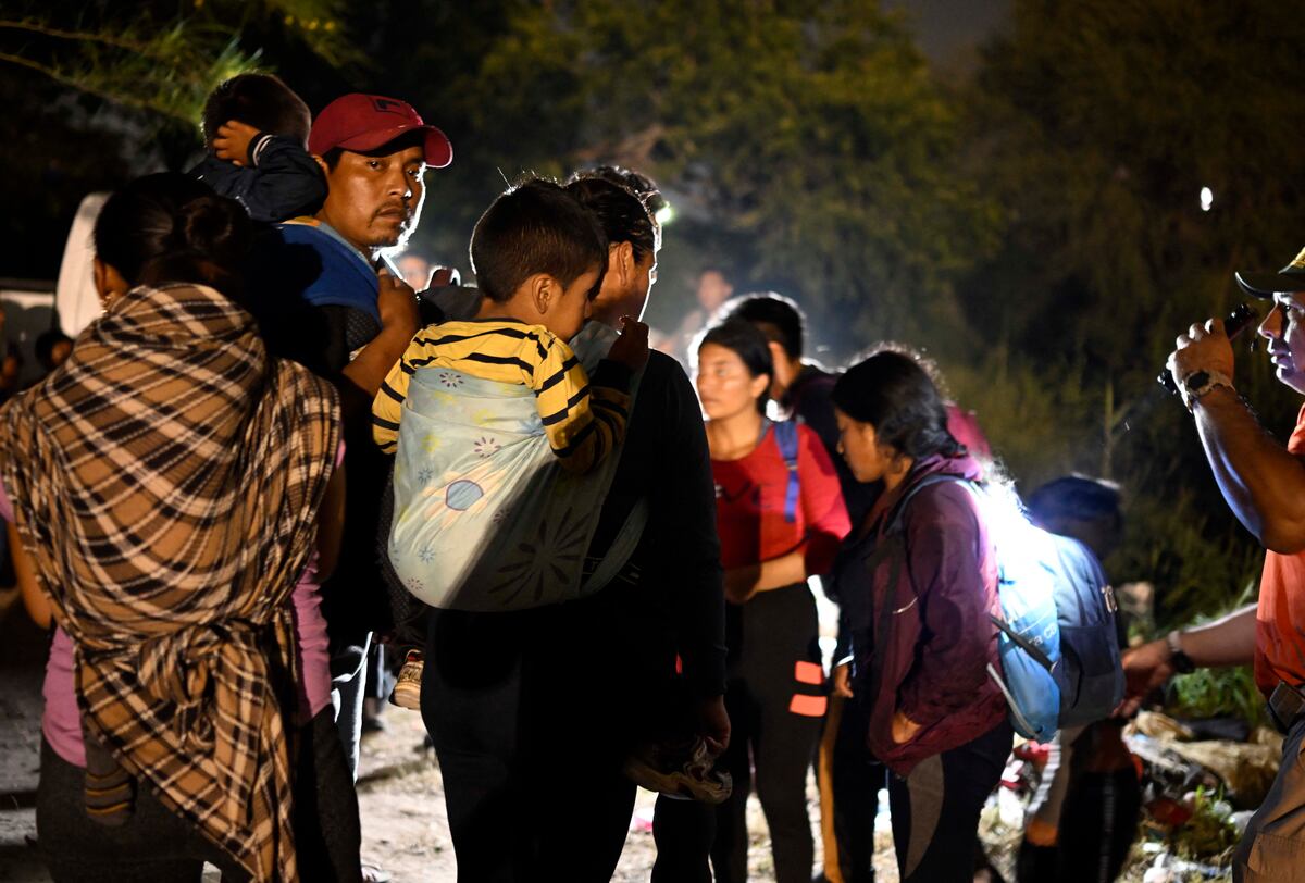 Para el caso de Estados Unidos, las detenciones de la patrulla fronteriza en 2024 suman 11,577 y en 2023 eran 14,263, un 18.8% a la baja. (Foto por ALFREDO ESTRELLA / AFP/referencial