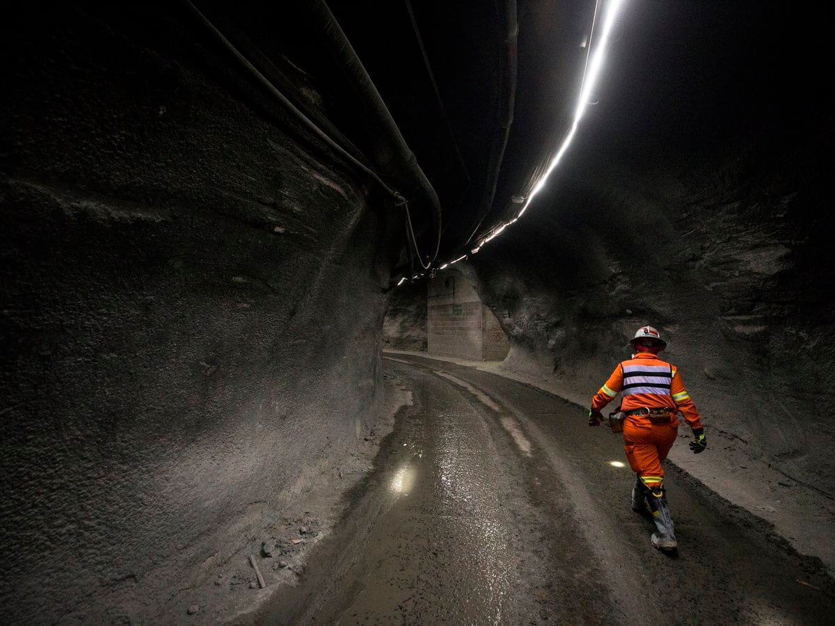 Codelco ya lleva adelante otra investigación abierta en mayo de este año por una eventual sobrestimación de la producción del metal rojo en 2025. Foto: EFE/Alberto Valdés/Archivo