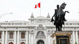 La factura del Congreso saliente sigue creciendo