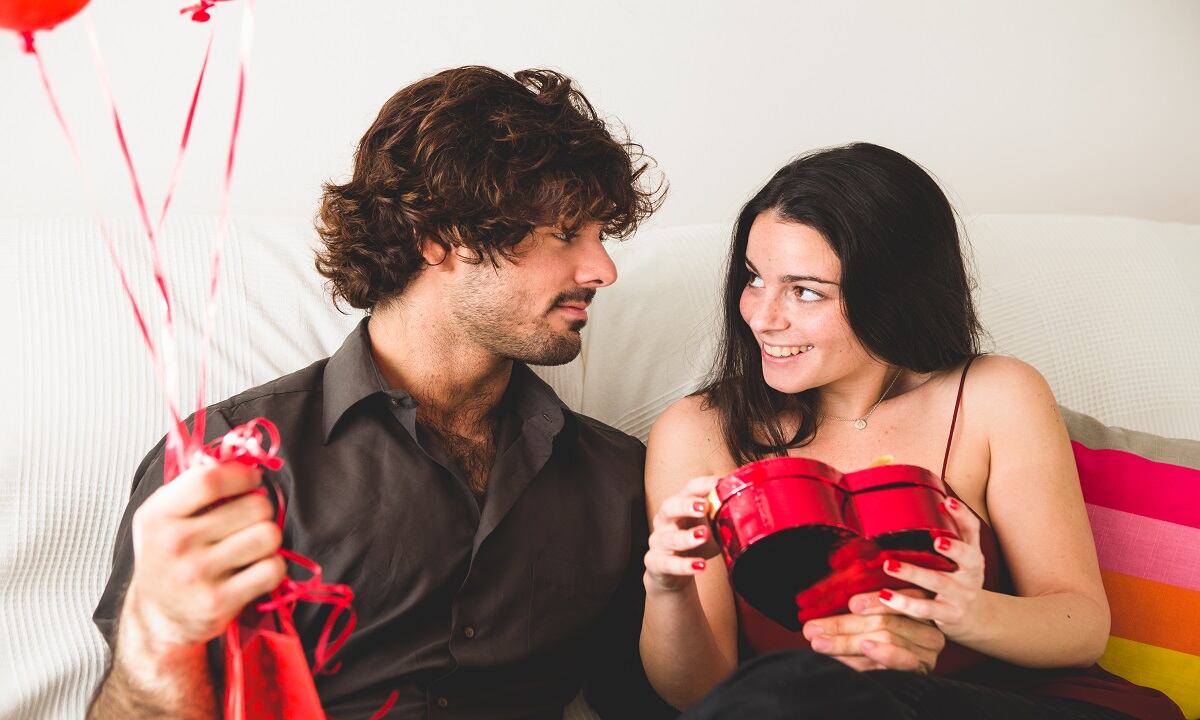 Conoce aquí opciones de regalos para sorprender a esa persona especial en San Valentín. (Foto: Freepik)