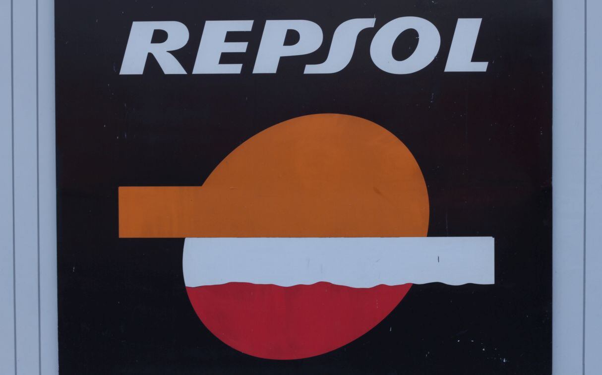 Repsol anunció este jueves que su beneficio neto alcanzó los 1,360 millones de euros (US$ 1,433 millones) entre julio y setiembre, casi el doble que el registrado en el tercer trimestre de 2022 (683 millones de euros). (Foto: GEC)