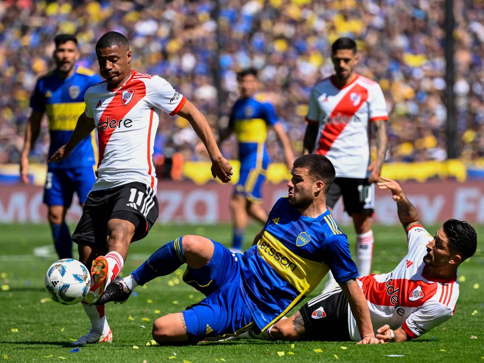 El clásico argentino es legendario entre los seguidores de futbol de todo el mundo. (Foto: AFP.com)
