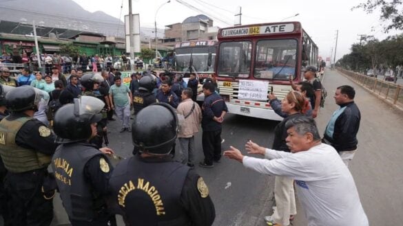 Gremios de transporten anuncian paro este 14 de enero. Foto: Caretas.