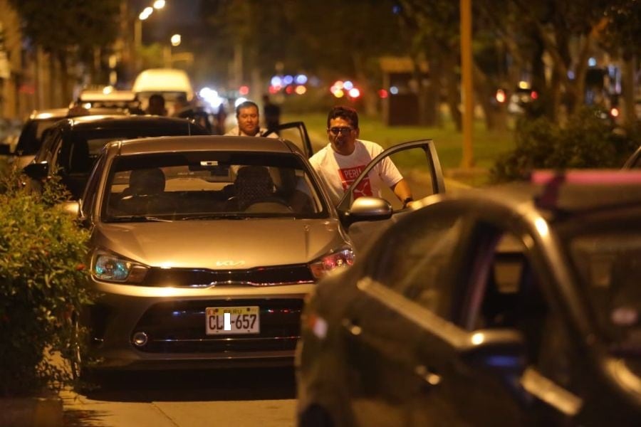 Los taxistas figuran entre los más afectados por el racionamiento de gas natural. Foto: Antonio Melgarejo/ @photo.gec