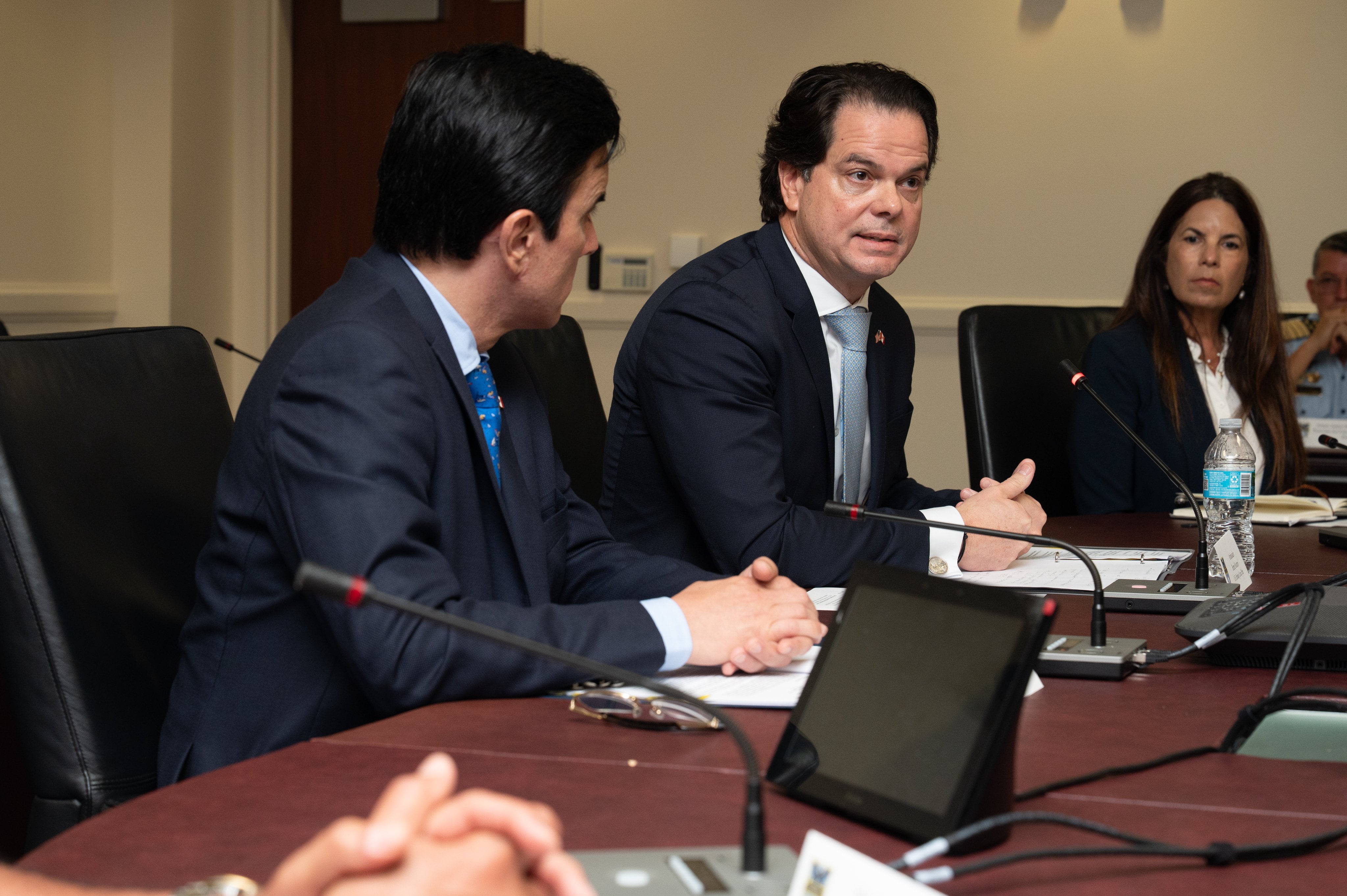 El embajador de EE.UU., Bernie Navarro, resaltó el interés de su país en apoyar tecnología y valor agregado para la minería peruana. Foto: Embajada de EE.UU. en Perú.