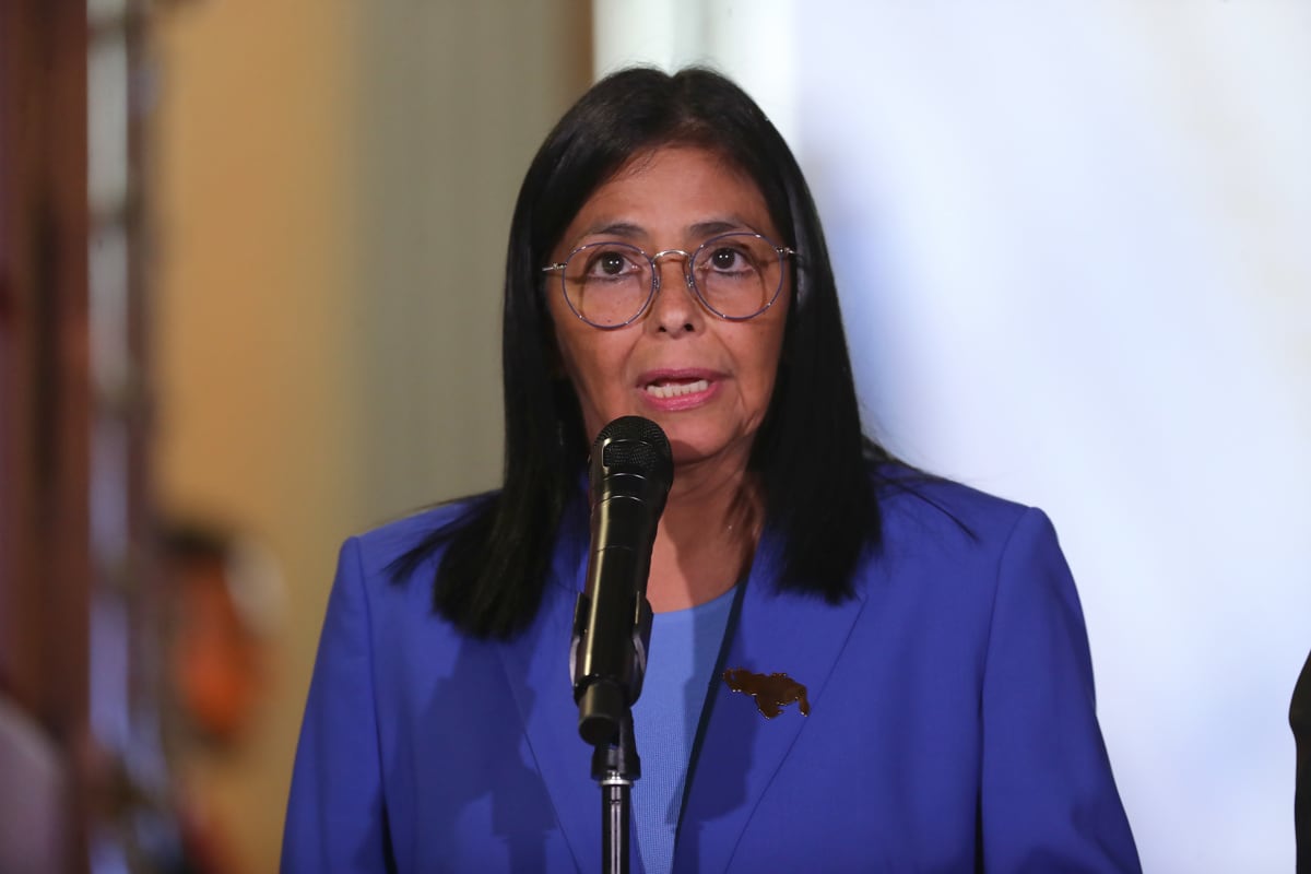 Delcy Rodríguez pidió a Donald Trump el levantamiento de las sanciones contra Venezuela tras el reciente acercamiento diplomático entre ambos gobiernos. Foto: Ronald Pena R / EFE.