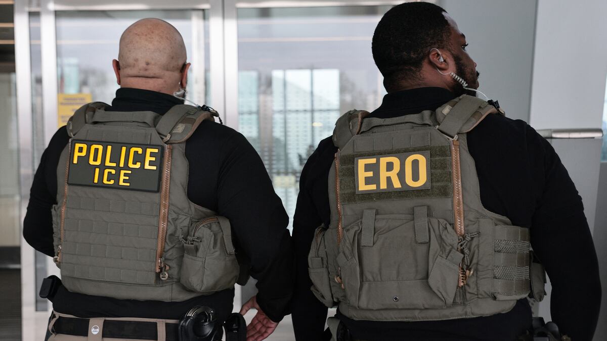 Atención, ICE aumenta detenciones en aeropuertos de EE.UU.: qué extranjeros podrían ser afectados