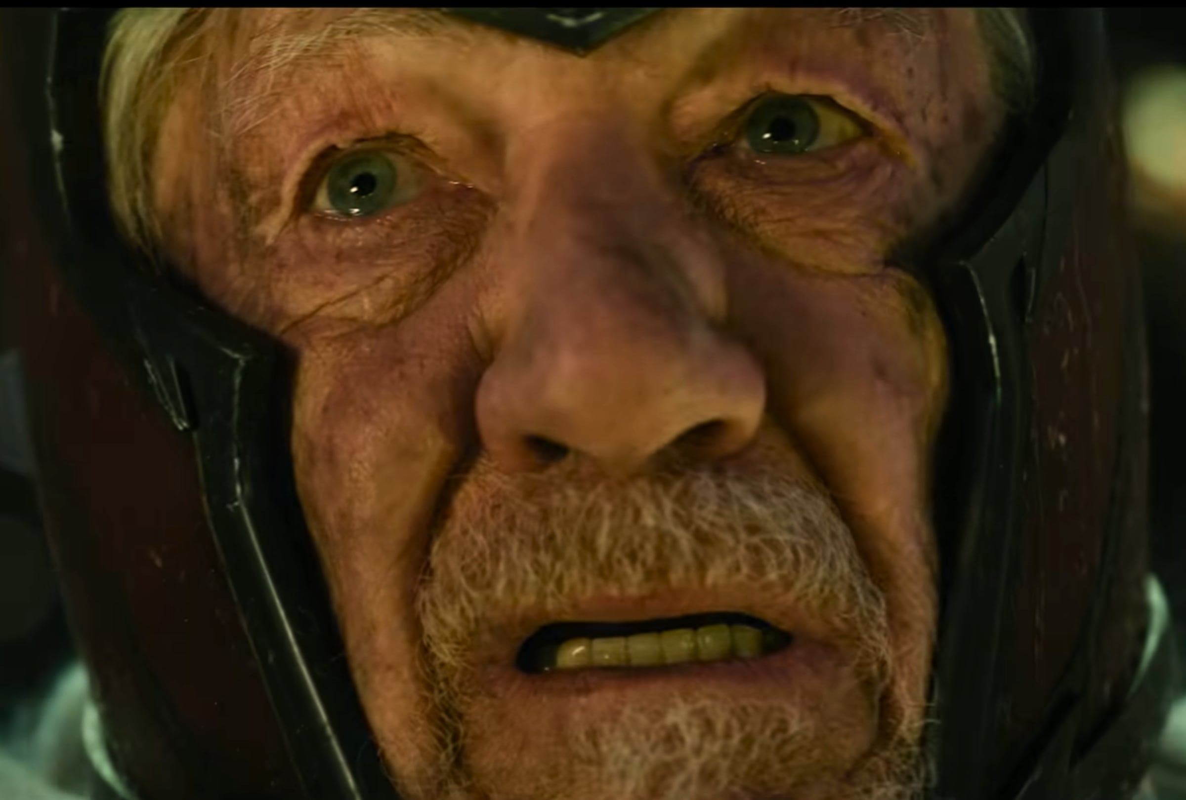 El legendario actor Sir Ian McKellen retoma su icónico papel como Erik Lehnsherr / Magneto en "Avengers: Doomsday" (Foto: Marvel Studios / Walt Disney Pictures)