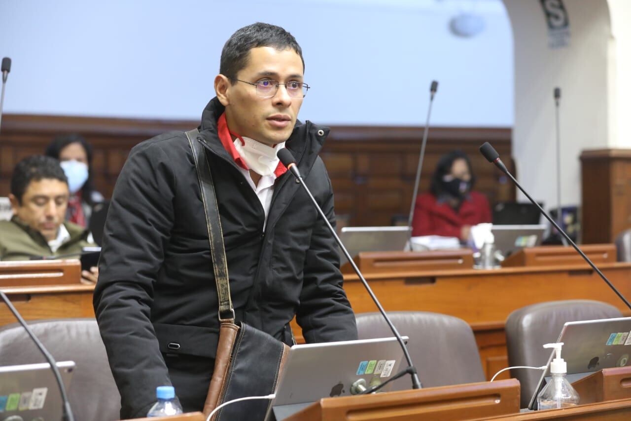 Abel Reyes no asistió a 339 votaciones en diferentes grupos de trabajo, por lo que su inasistencia asciende al 64.9%. Foto: Congreso