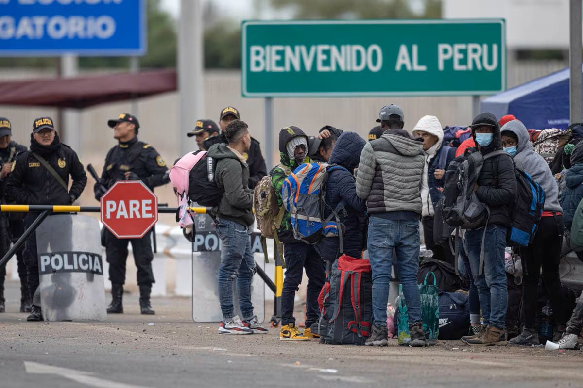 Nuestro país requiere respuestas ágiles que permitan la regularización migratoria de las personas que actualmente viven en el Perú y para aquellos que están pensando en la posibilidad de migrar. Foto: AFP.