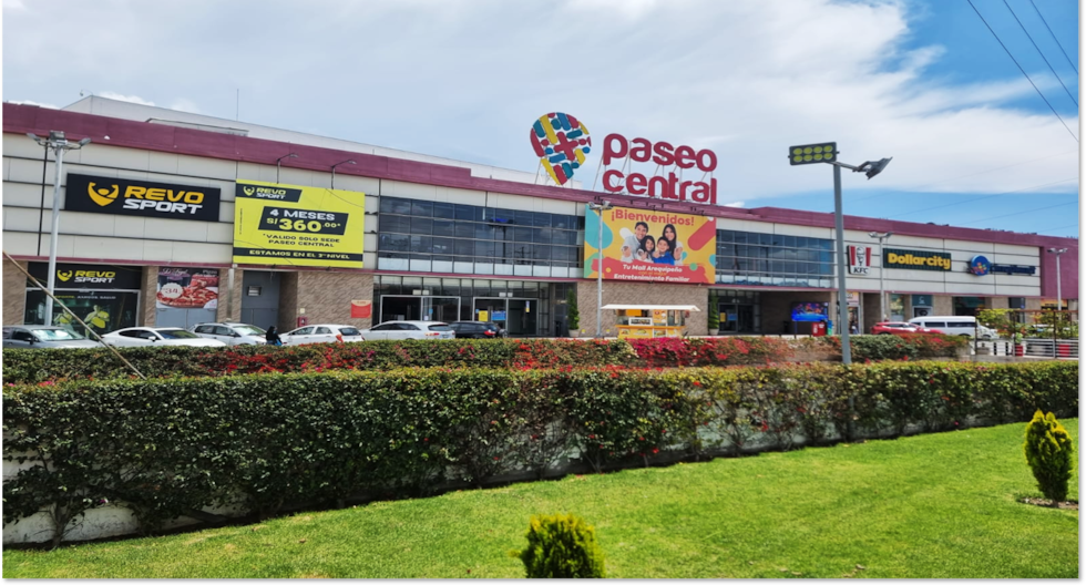 Paseo Central reconfigura su primer piso con supermercados y gastronomía