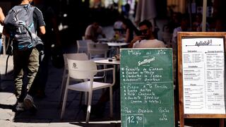 Gobierno español reduce impuestos a bajos salarios para paliar inflación