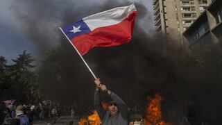 Las redes sociales y sus “hashtags” detrás de un Chile explosivo