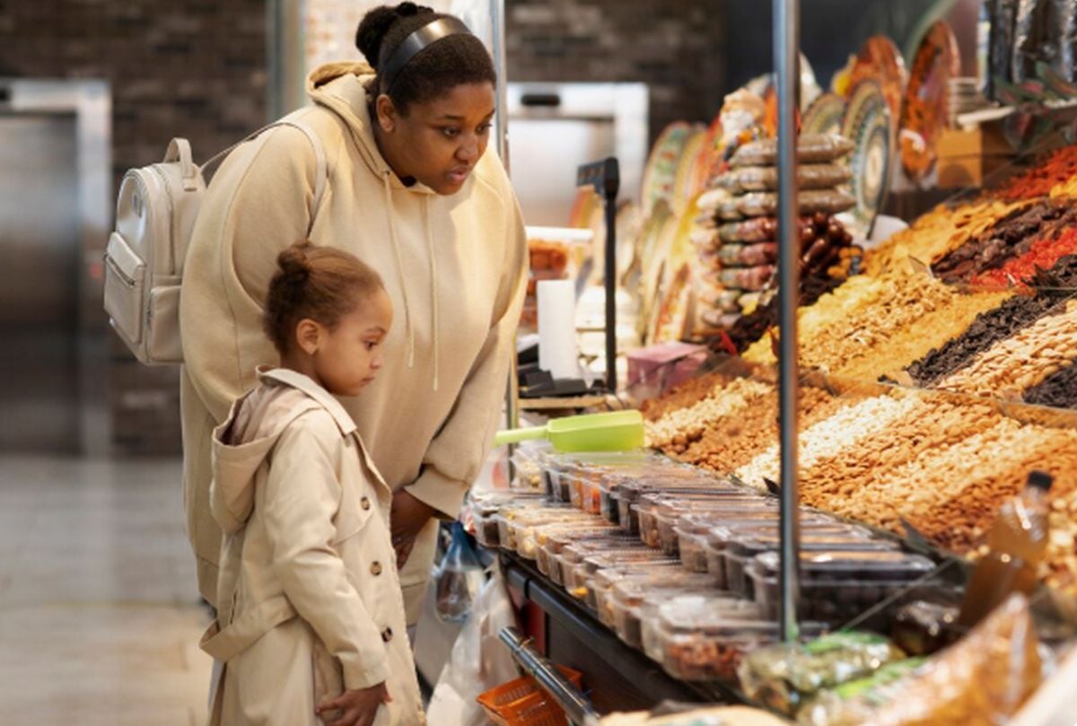 Si sientes que cada vez te cuesta más llegar a fin de mes, quizá no sabes que en Texas hay descuentos, beneficios públicos y apoyos locales diseñados precisamente para bajar tus gastos diarios (Foto referencial: Freepik)