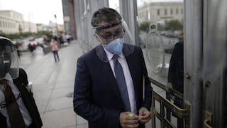Germán Málaga acude al Ministerio Público para declarar por el caso ‘vacunagate’ 