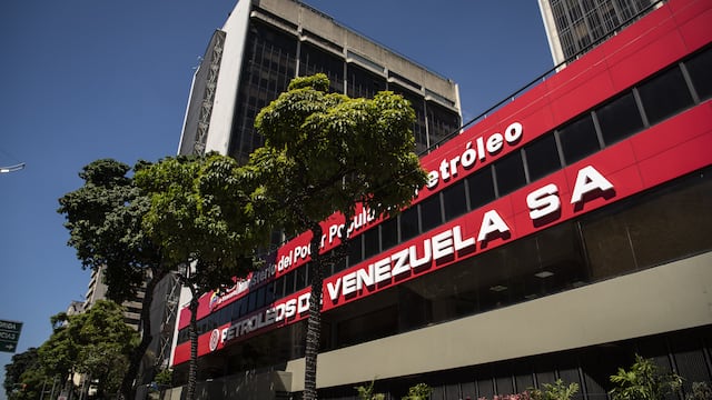 Petroleras en Venezuela buscan permisos de EE.UU. para seguir operando