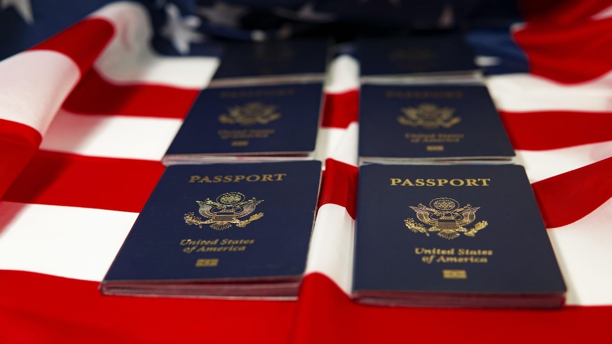 Pasaportes para niños en EE.UU.: ¿podrían exigir prueba de estatus migratorio a los padres?