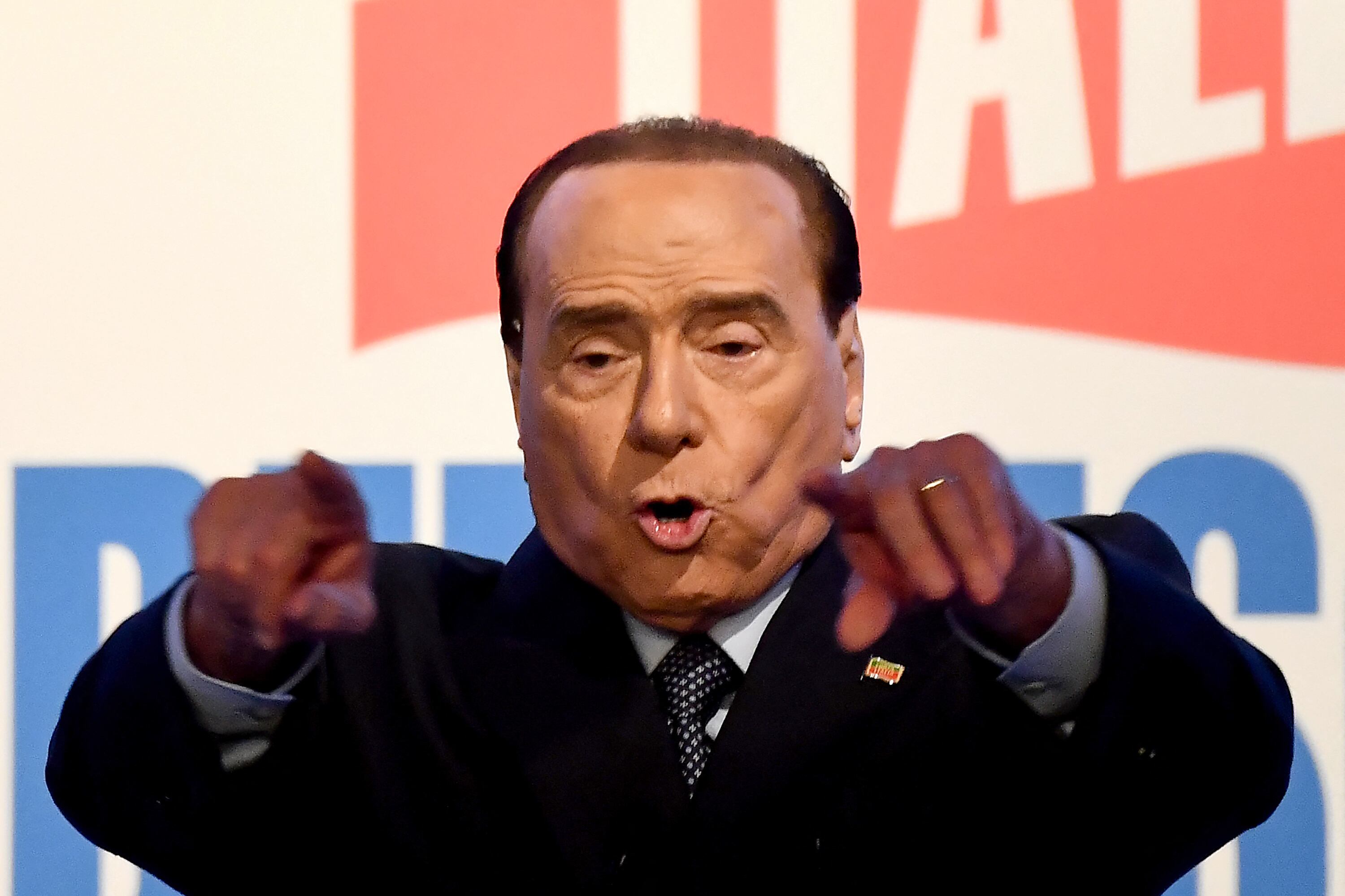 El ex primer ministro italiano y líder del partido Forza Italia, Silvio Berlusconi. (Foto de FILIPPO MONTEFORTE / AFP)