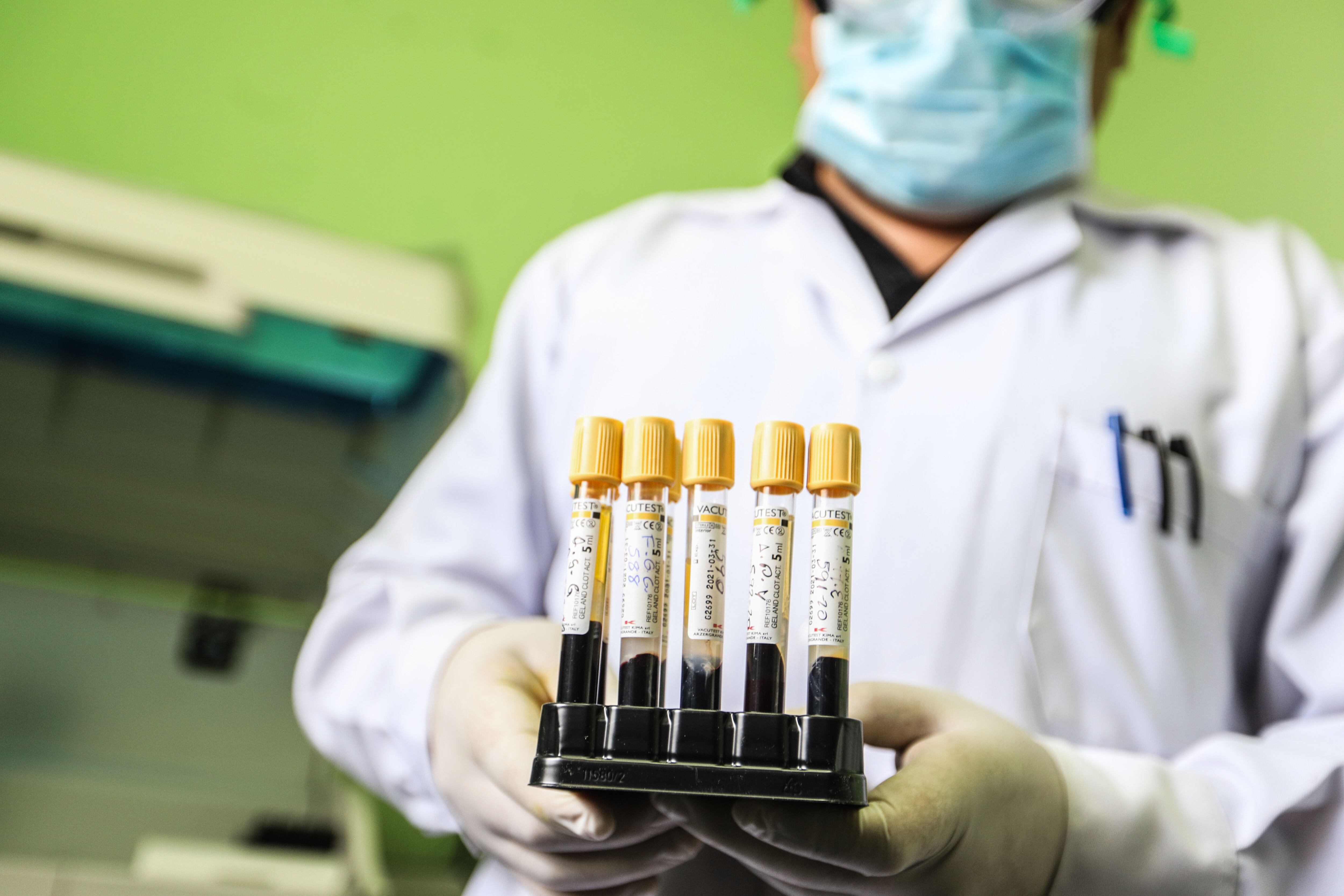 Asociación de Clínicas pide al Minsa derogar o modificar de norma de bancos de sangre