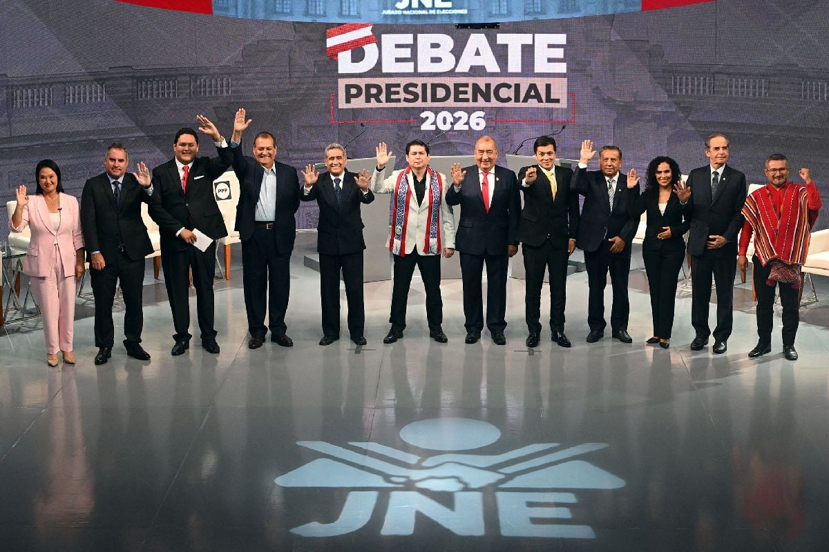 Algunos de los candidatos presidenciales durante la tercera ronda de debates sobre la lucha contra el crimen y la corrupción en Lima, el 25 de marzo. Fotógrafo: Ernesto Benavides/AFP/Getty Images