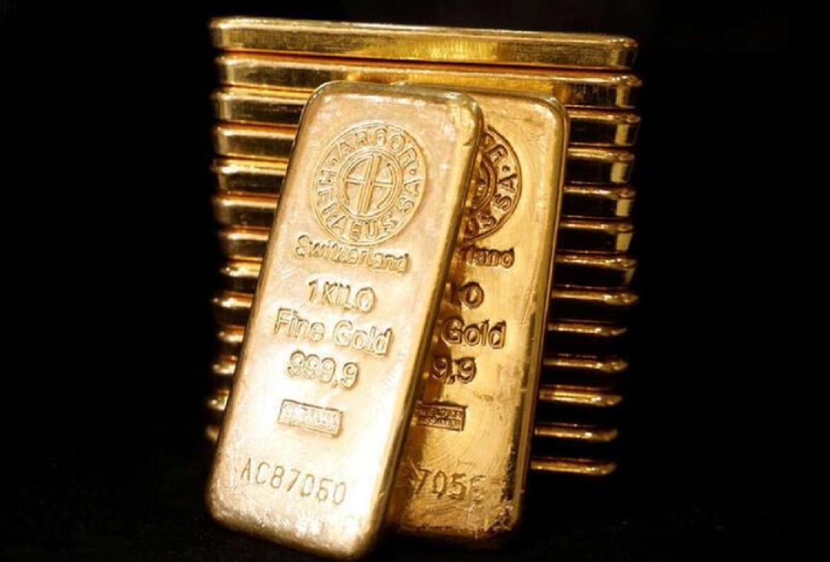 Precio del oro cae mientras el dólar se estabiliza. (Foto: Reuters)