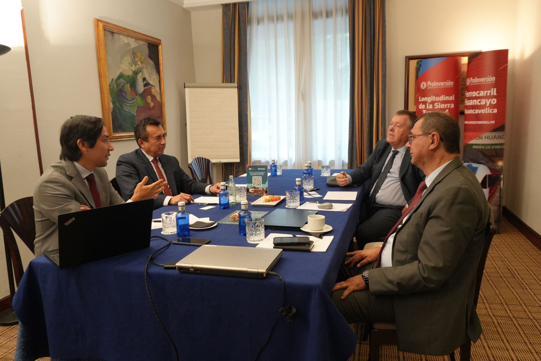 Durante los encuentros se atendieron consultas sobre requisitos de precalificación, aspectos técnicos, financieros y cronograma de cada proyecto que, con una inversión estimada de US$ 1,300 millones. (Foto: Andina)