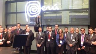 Delegación inPerú tocó la campana que dio inicio a las operaciones de la Bolsa Suiza
