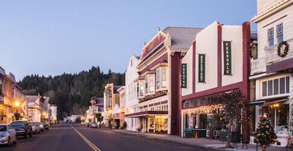 Vista del centro histórico de Ferndale, rodeado de arquitectura victoriana y naturaleza (Foto: Ayuntamiento Ferndale)