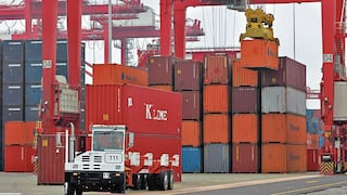 Operadores Portuarios: Regulación y antepuerto  desincentivan comercio