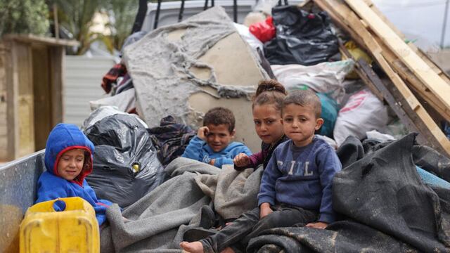 “¿Adónde podemos ir?”: desconcierto en Rafah ante orden de evacuación de Israel