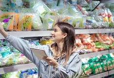 De la bolsa al carrito: la ley de plásticos que haría subir los precios de alimentos en California