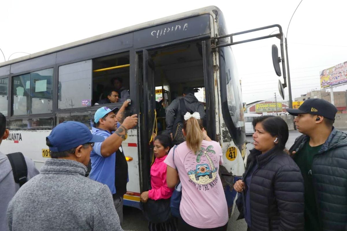 ATU no descarta uso de chalecos antibalas por parte de conductores de transporte público. Fotos: Lenin Tadeo / @photo.gec