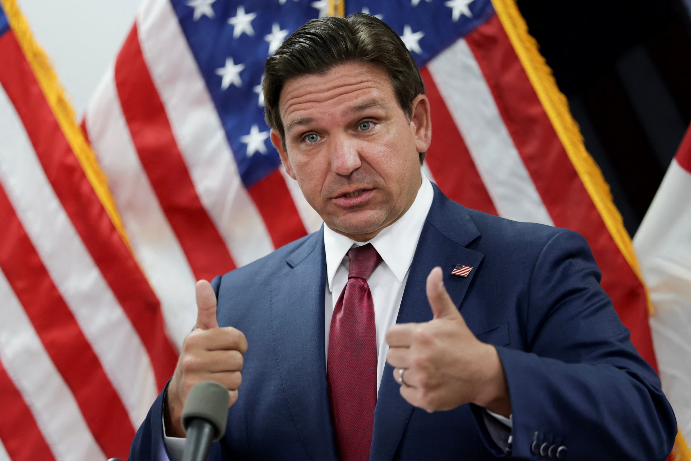 El gobernador Ron DeSantis aprobó la continuidad de este beneficio para las familias de Florida (Foto: AFP)