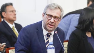 Fiscalía incauta pasaporte vigente no declarado por Piero Corvetto