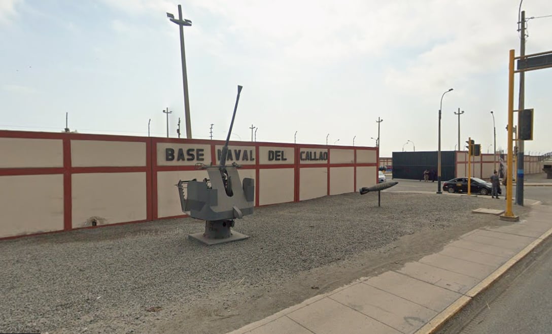 La iniciativa responde también a planes del Gobierno peruano de reubicar su principal base naval, actualmente en la antigua Base Naval del Callao. Foto: Google.