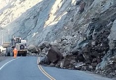 Arequipa: nuevo deslizamiento de rocas bloquea tránsito en la Panamericana Sur