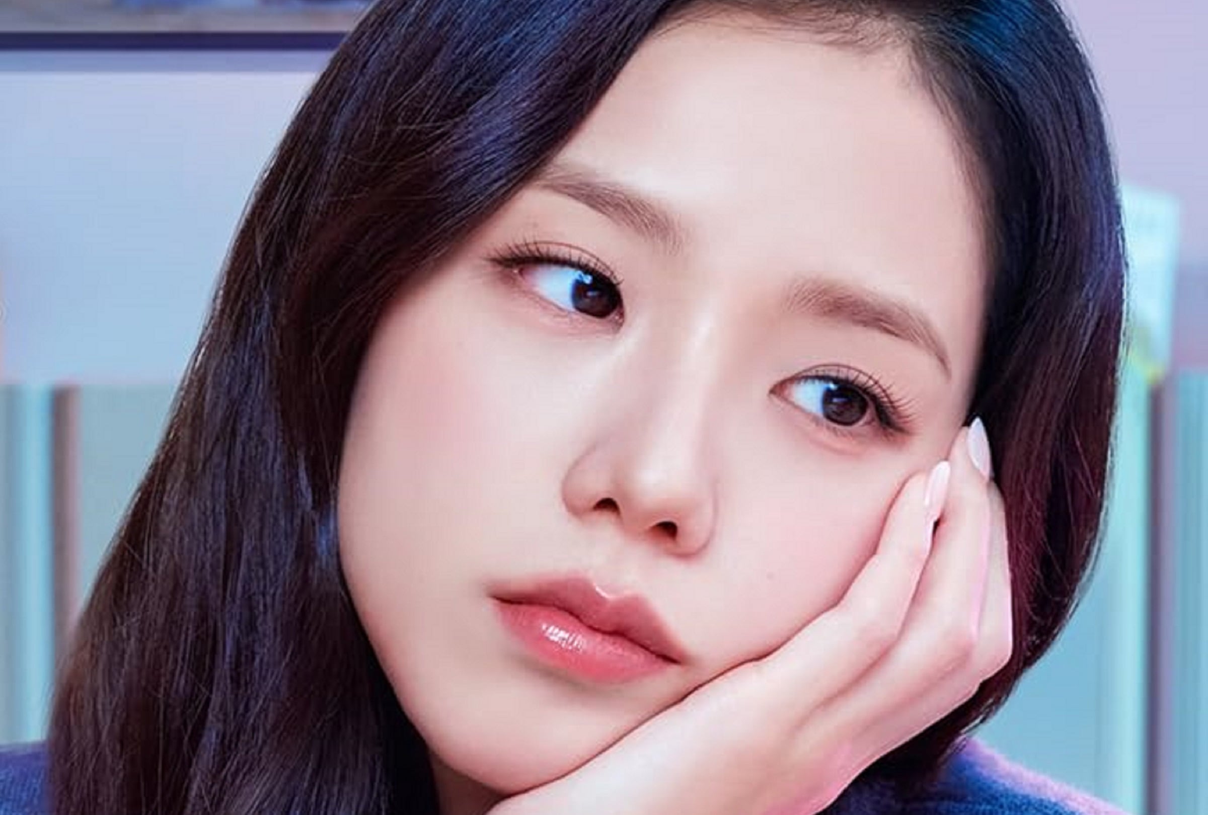 Kim Jisoo da vida a Seo Mi-rae, una artista de webtoon, en la serie surcoreana "Un novio por suscripción" (Foto: Netflix)