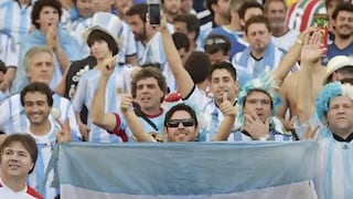 Hinchas argentinos no podrán llevar banderas de Malvinas en partido contra Inglaterra