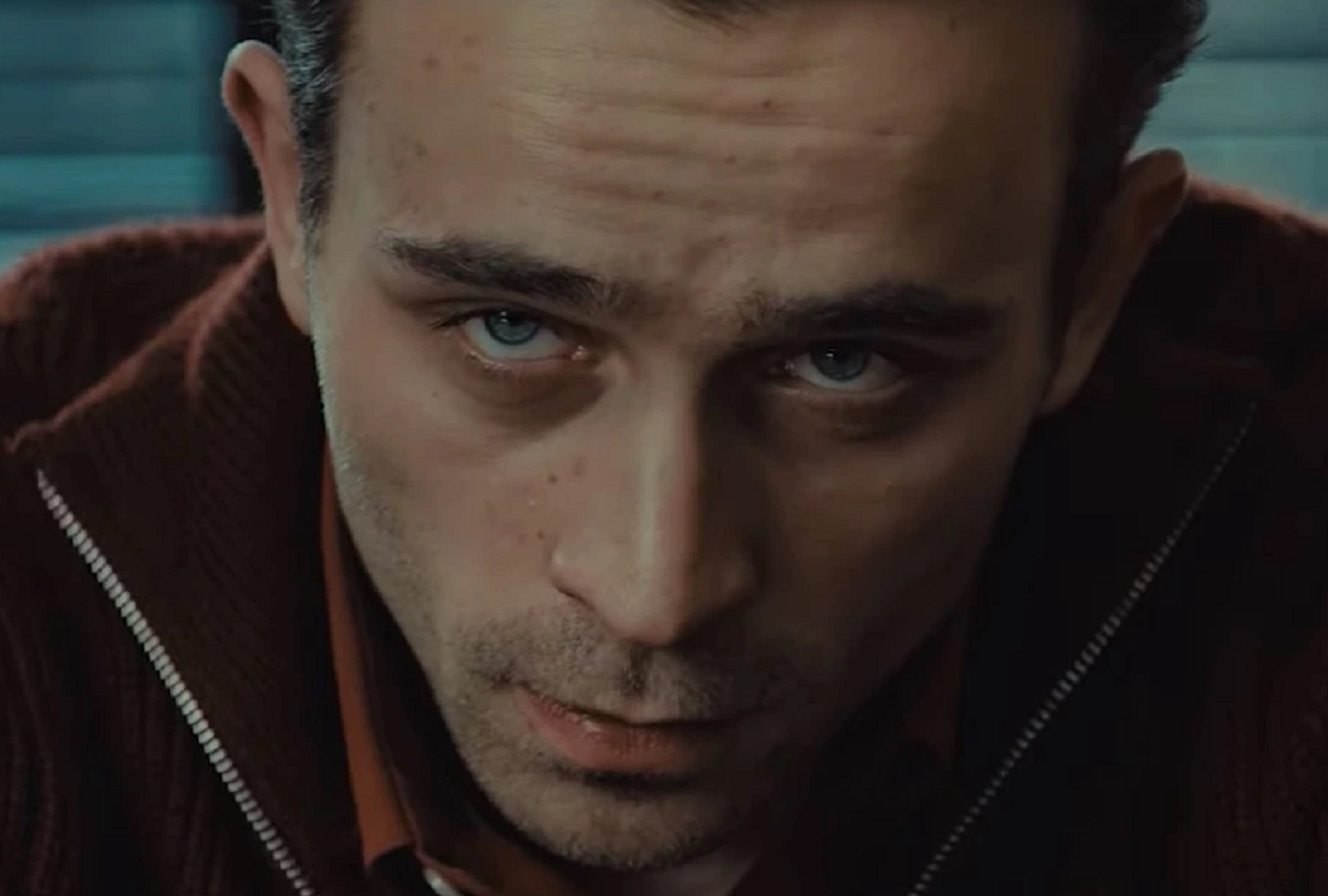 Jedrzej Hycnar asume el rol del principal sospechoso del robo al banco en la película polaca "El atraco" (Foto: Netflix)