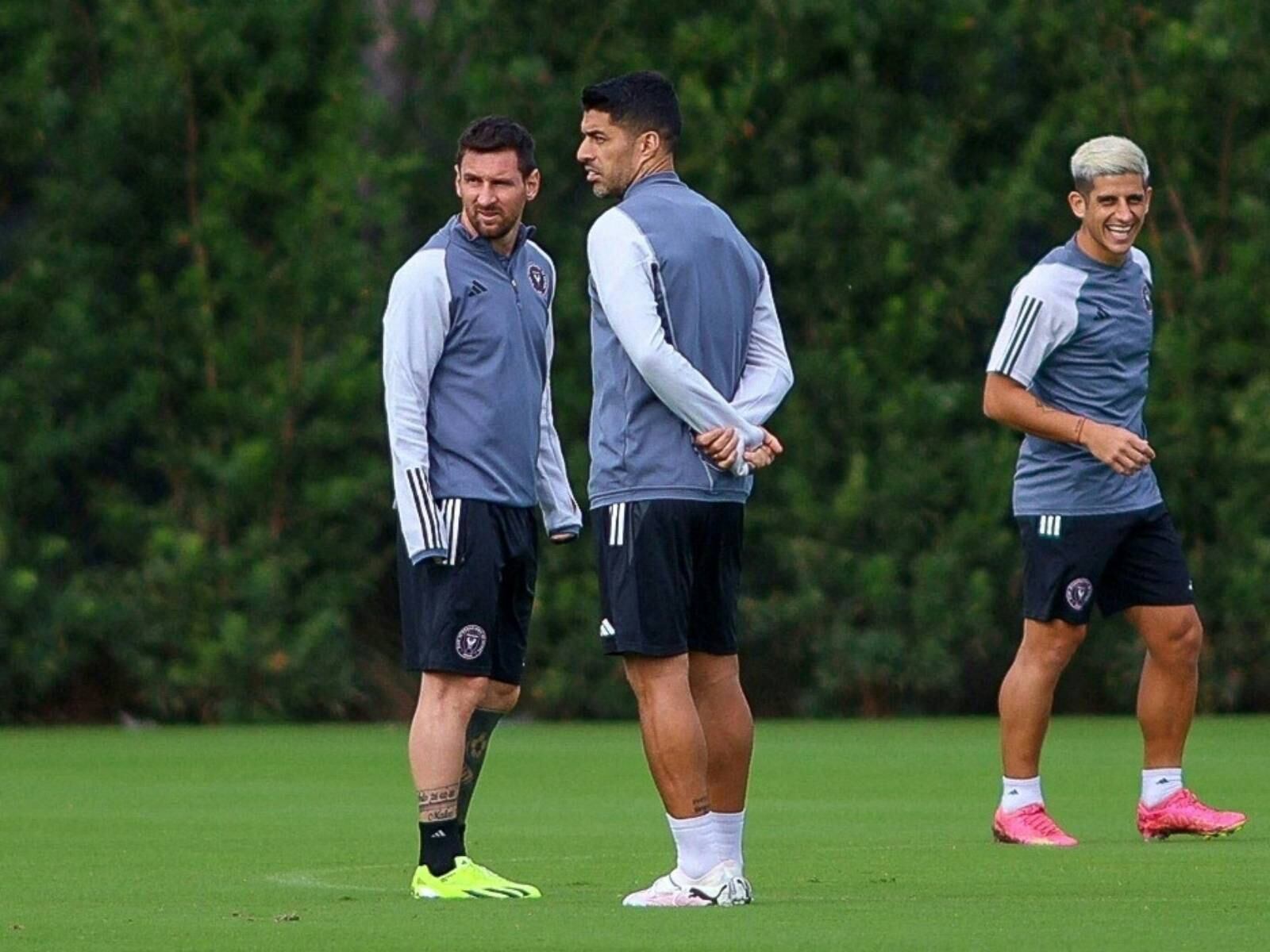 Lionel Messi y Luis Suárez quedaron listos para jugar el partido amistoso entre Inter Miami y El Salvador. (Foto: AFP)