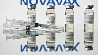 Panel de la FDA respalda vacuna de Novavax contra el COVID-19