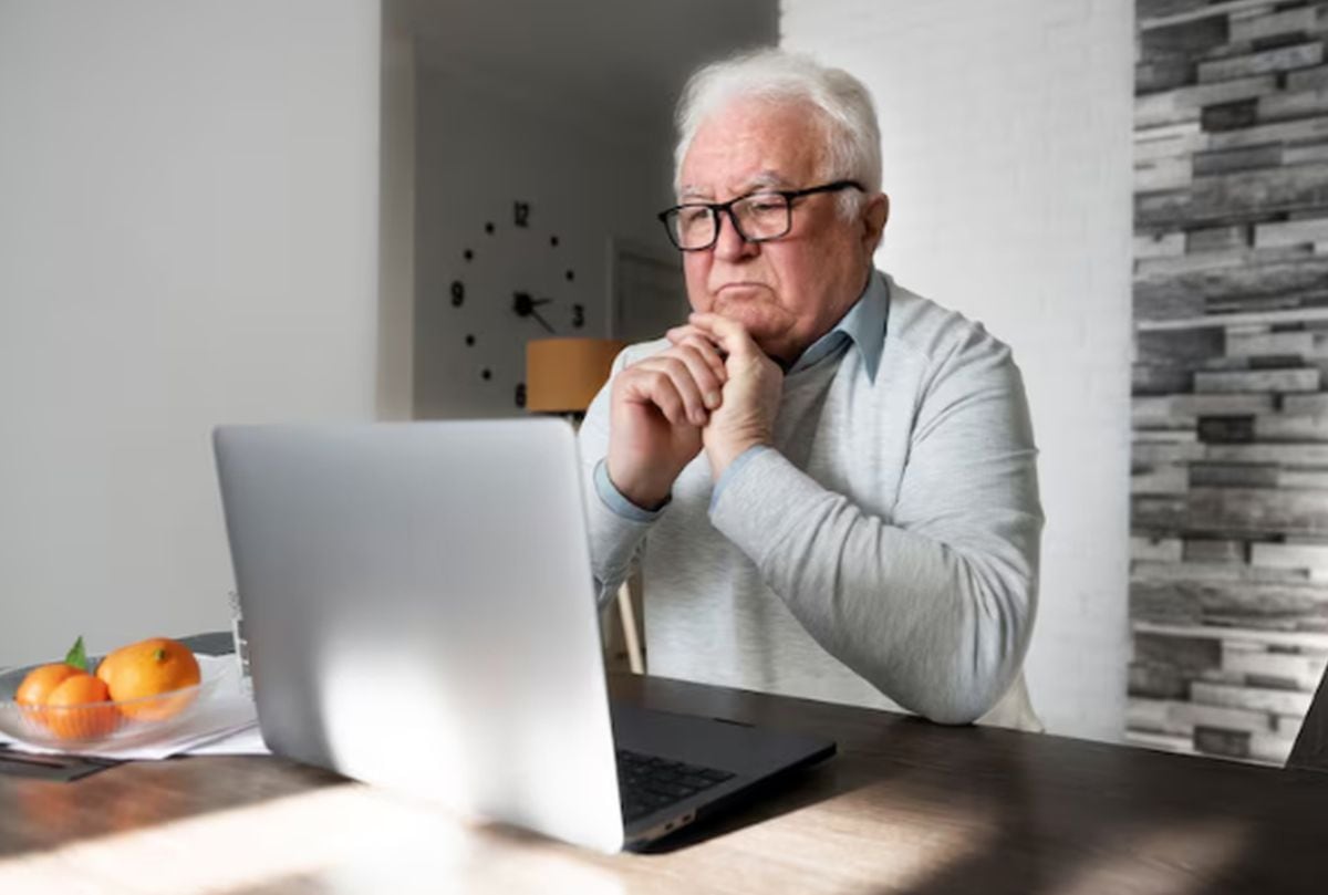 Errores y movimientos que podrían activar una revisión de impuestos si eres jubilado (Foto: Freepik)