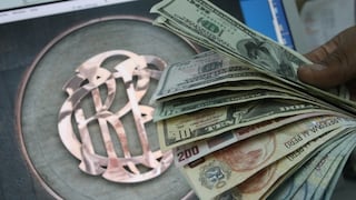 El dólar anotó su mayor caída porcentual del 2012