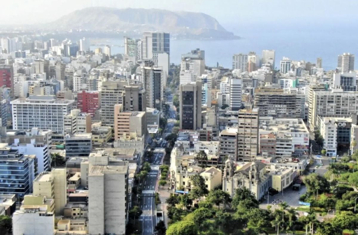 La llegada de nuevos proyectos inmobiliarios incrementa la demanda de servicios de proximidad y abre oportunidades para pequeños emprendedores en distintos distritos de Lima. Foto: Andina/referencial.