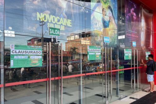 Por deficiencias diversas, fueron clausuradas las salas de cine Cinerama, por la autoridad edil. Foto: Andina/ Difusión.