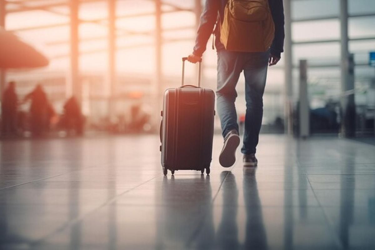 Una de las cifras más preocupantes es que el 75% de los jóvenes considera migrar fuera del país. (Foto: Freepik)