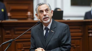 Pedro Francke a favor de mantener a Julio Velarde en el BCRP y rechaza a Antauro Humala