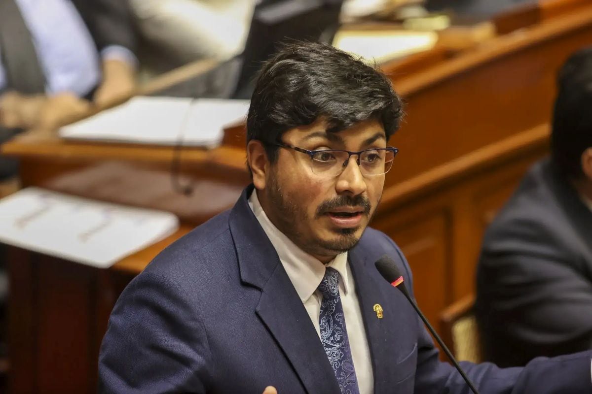 El diputado de Renovación Popular será sometido a una etapa de indagación por una presunta infracción a la ética parlamentaria. Foto: Andina.