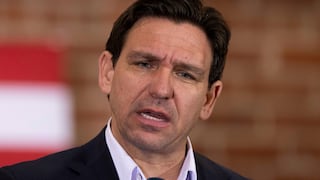 Multas en Florida por alterar la matrícula de tu auto: qué dice exactamente la ley firmada por Ron DeSantis